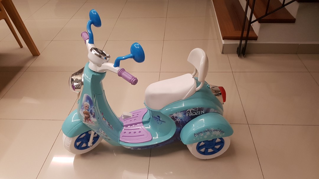 Disney Frozen Electric Scooter, Hobbies & Toys, Toys & Games on Carousell