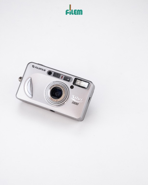 Fujifilm Silvi 1000 Vintage 35mm Film Premium Point & Shoot Camera