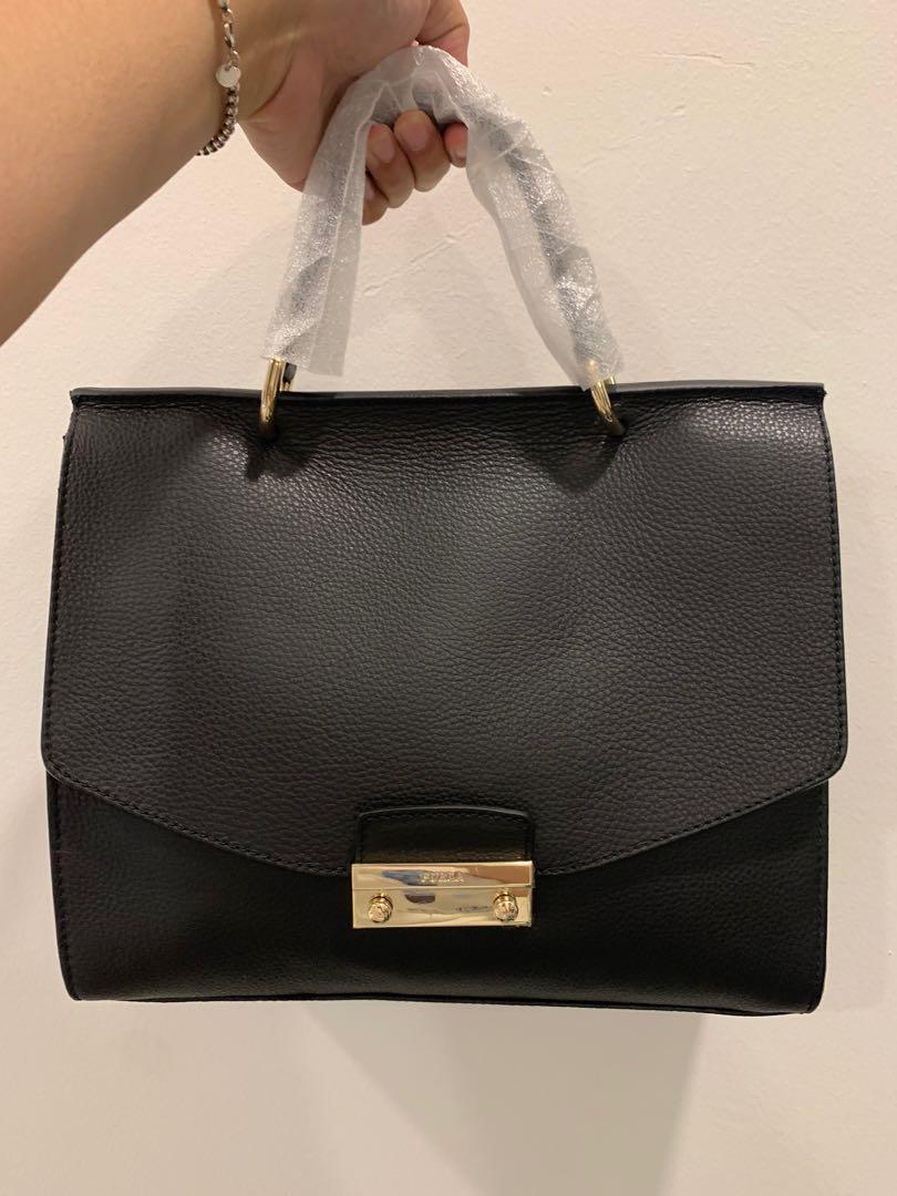 Julia top handle shop