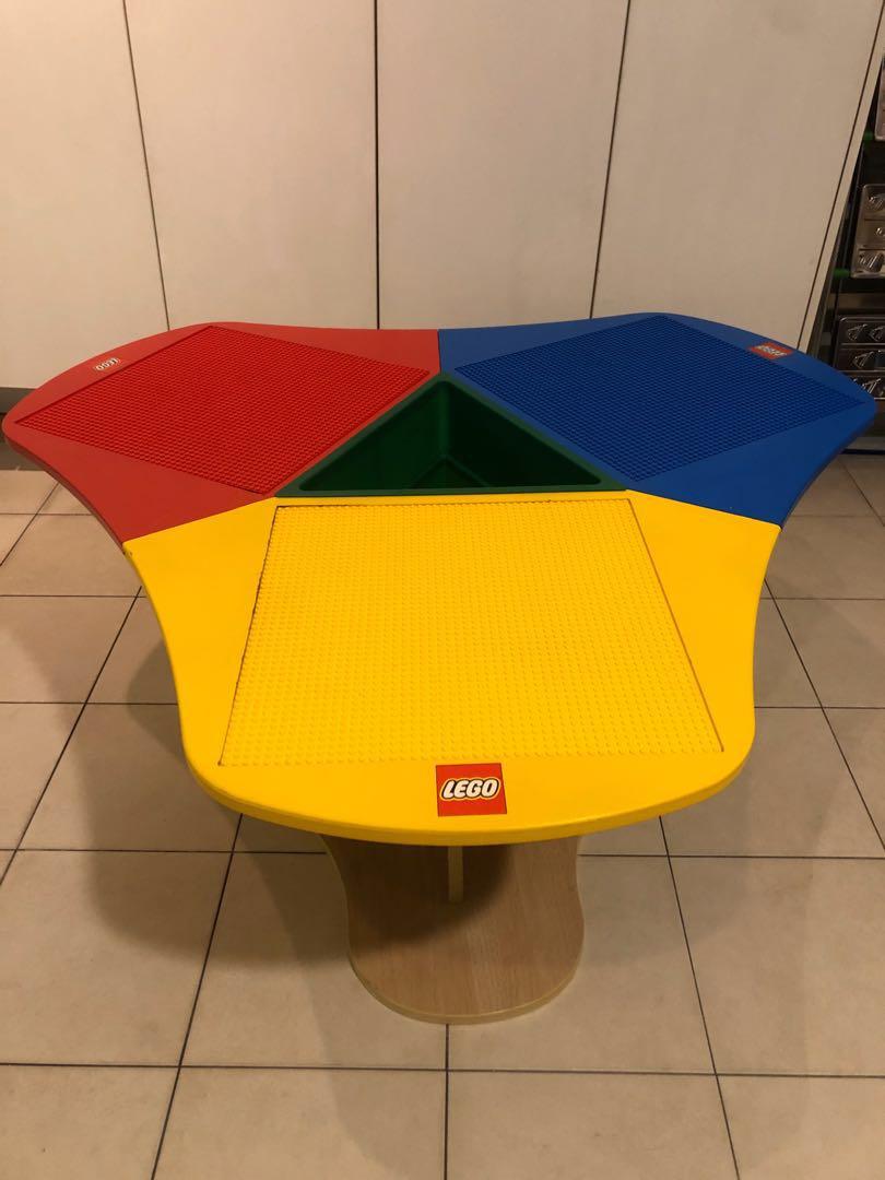 Triangle lego table store