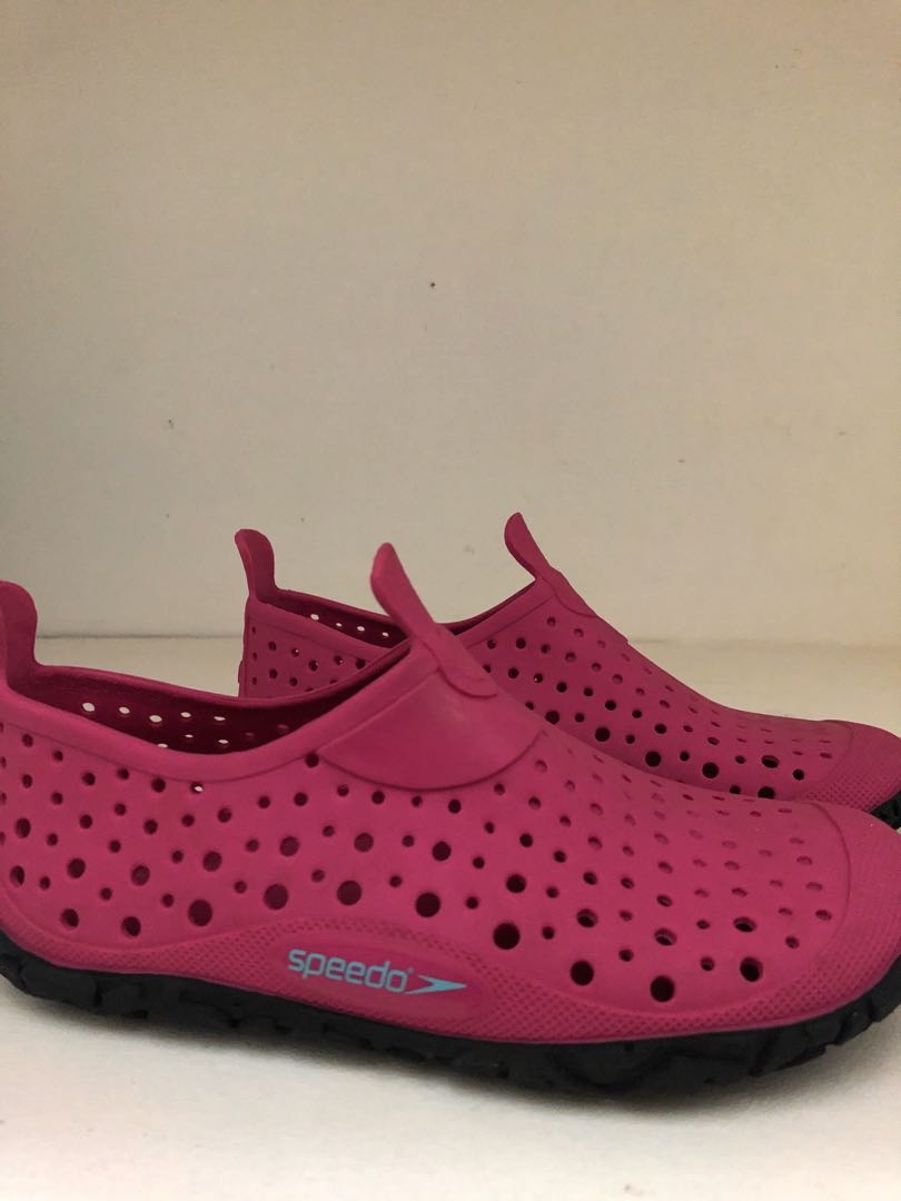 speedo aqua shoes