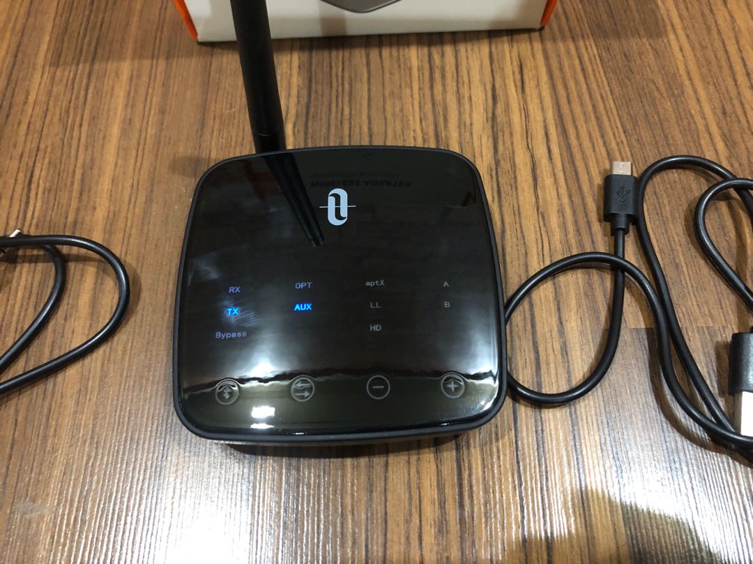 Taotronics long range bluetooth sales 5.0 transmitter receiver for tv