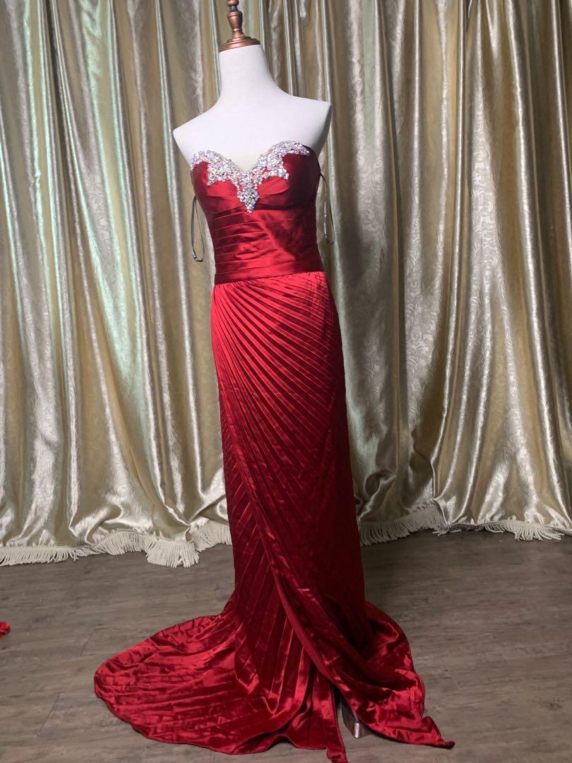 Wine best sale dinner gown