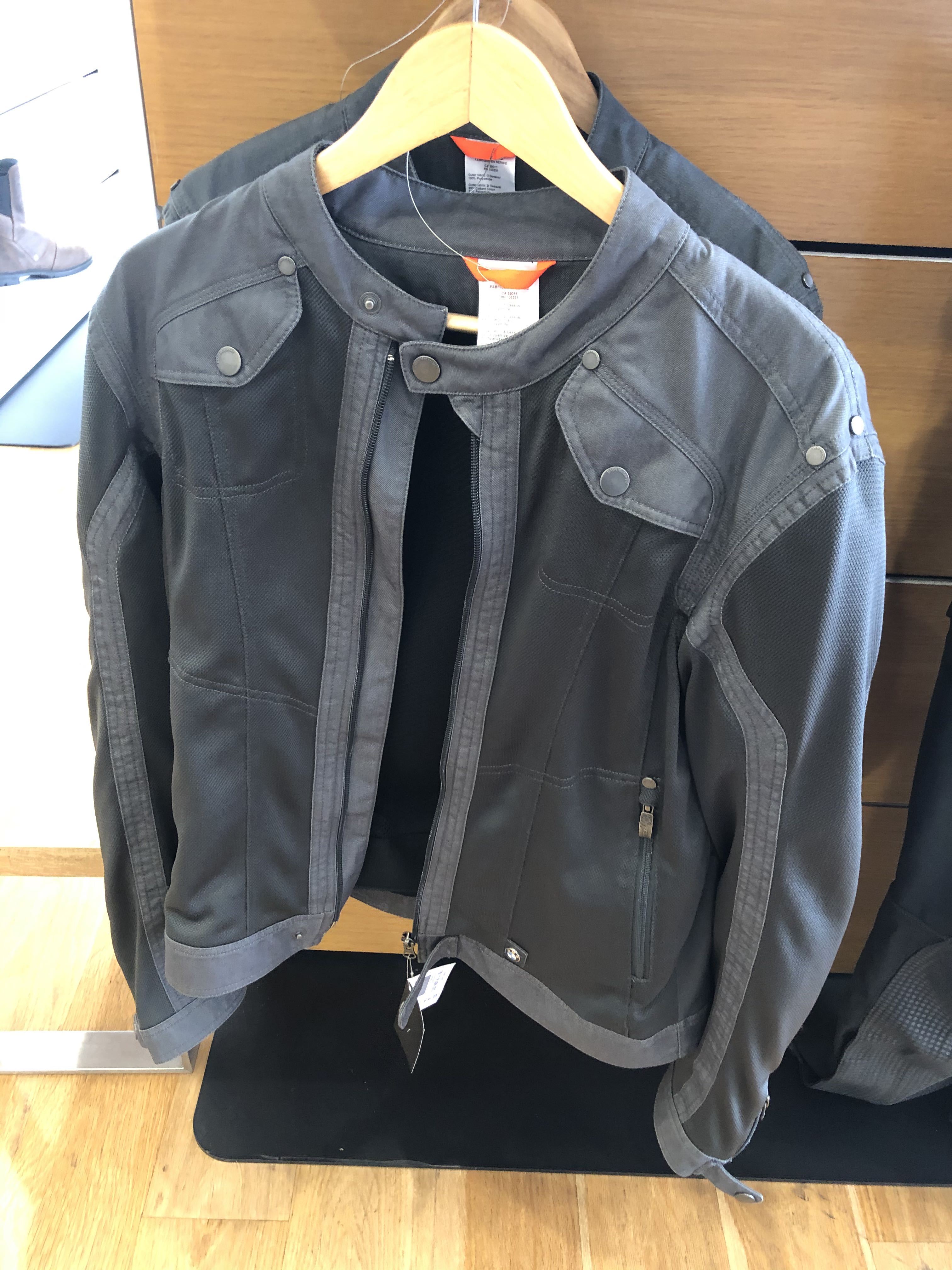 Bmw venting sale jacket 2018