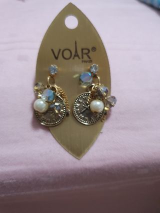 (Category: ) located in . Submitted by chic_runway (Listing ID 284869224, Image 1). Description: .