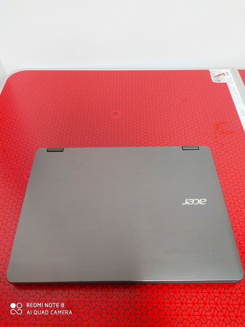 Acer Aspire R3 Touchscreen Core i5-4210U Geforce 820M 8GB Ram Windows 10