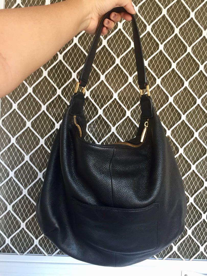 Tory burch hobo purse deals