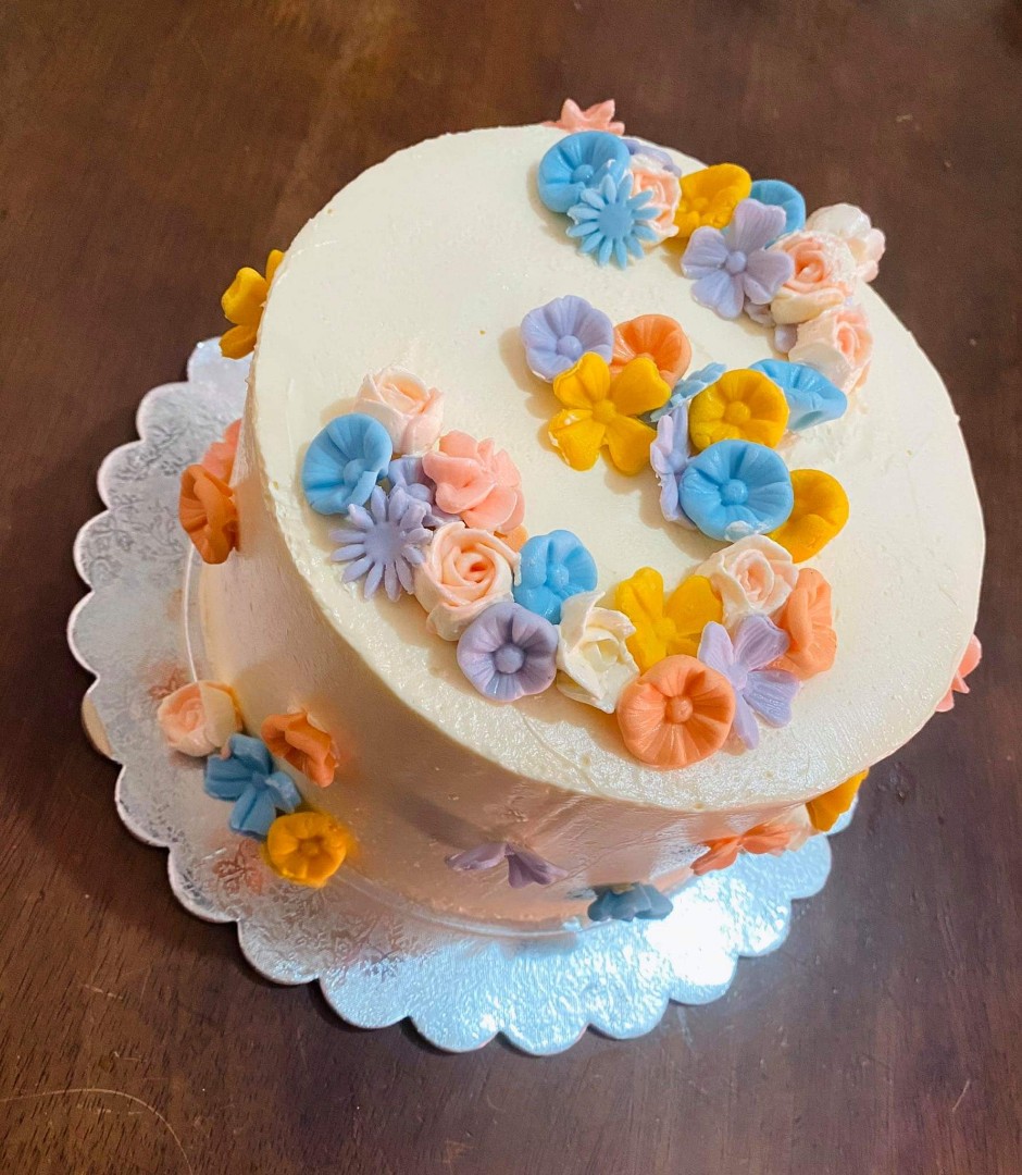 Anniversary Cake - CakeSmash.in