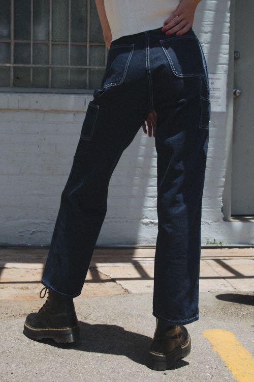 Brandy Melville talia dark wash cargo jeans, 女裝, 褲＆半截裙, 牛仔褲、Leggings