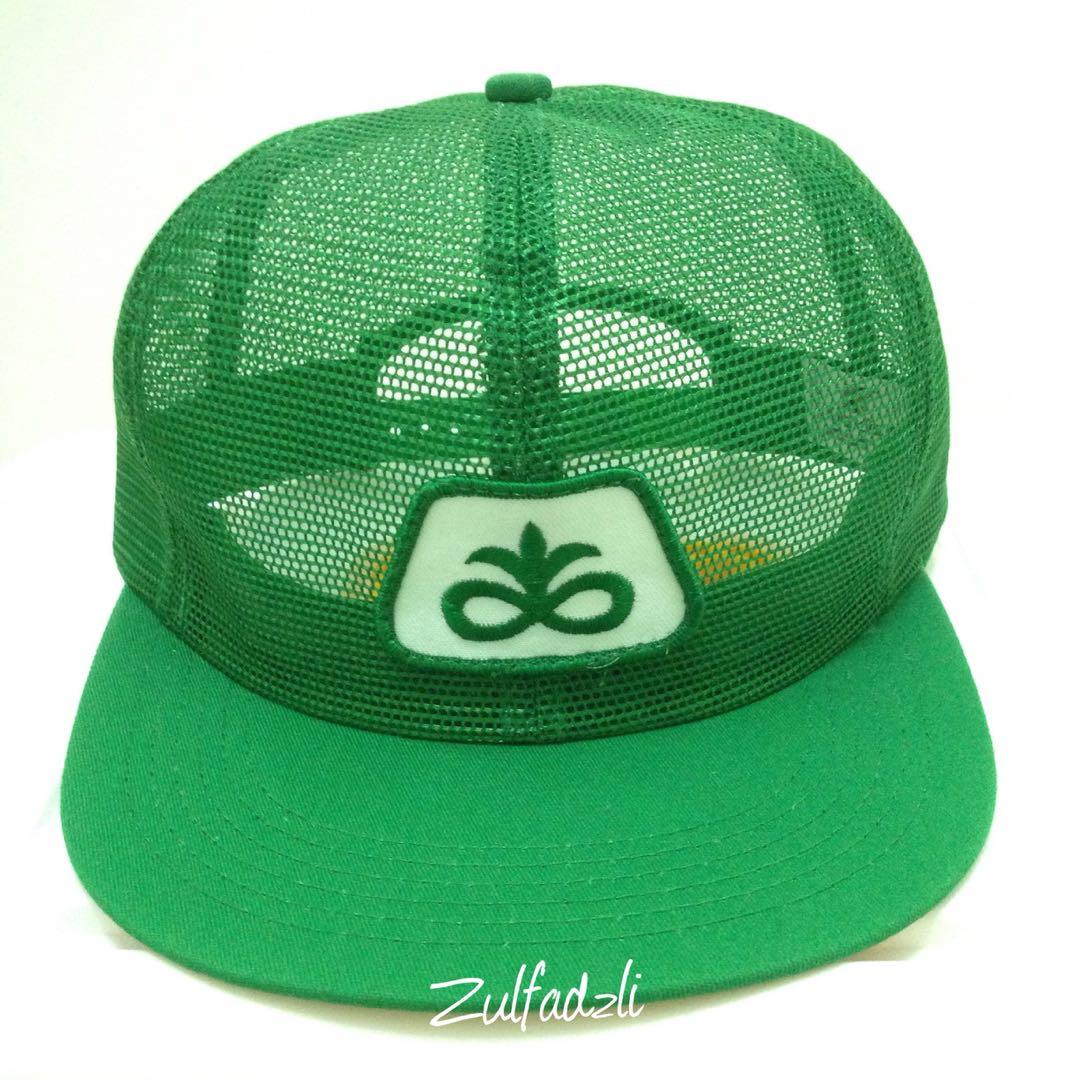 Pioneer seed hats top