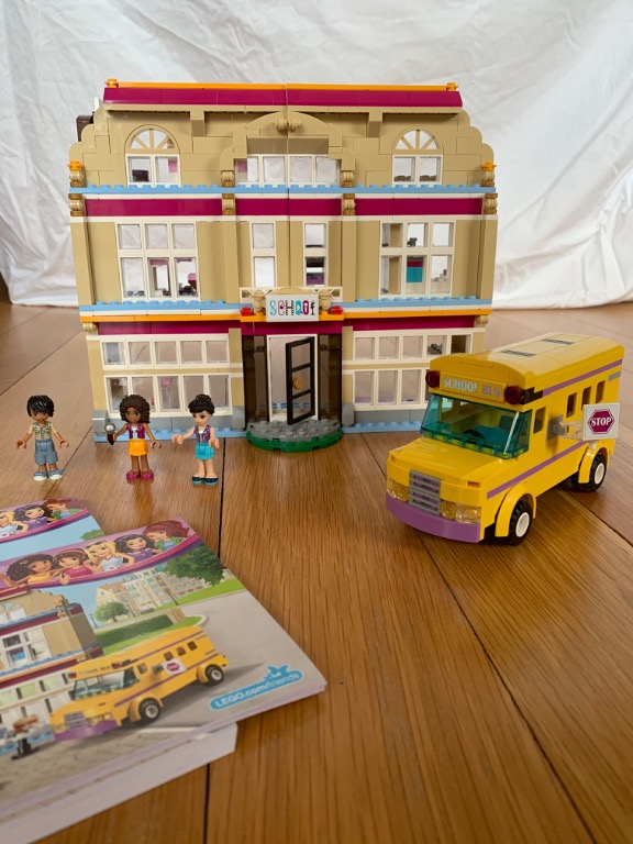 Lego friends online music school