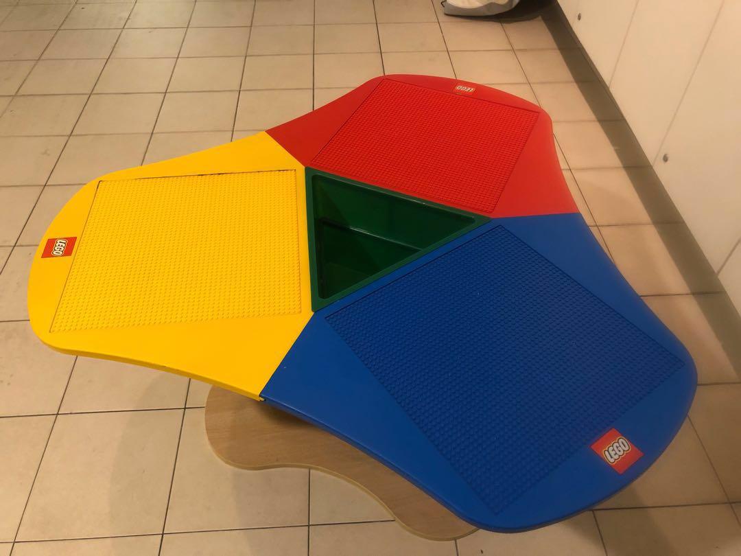 Lego Table triangle