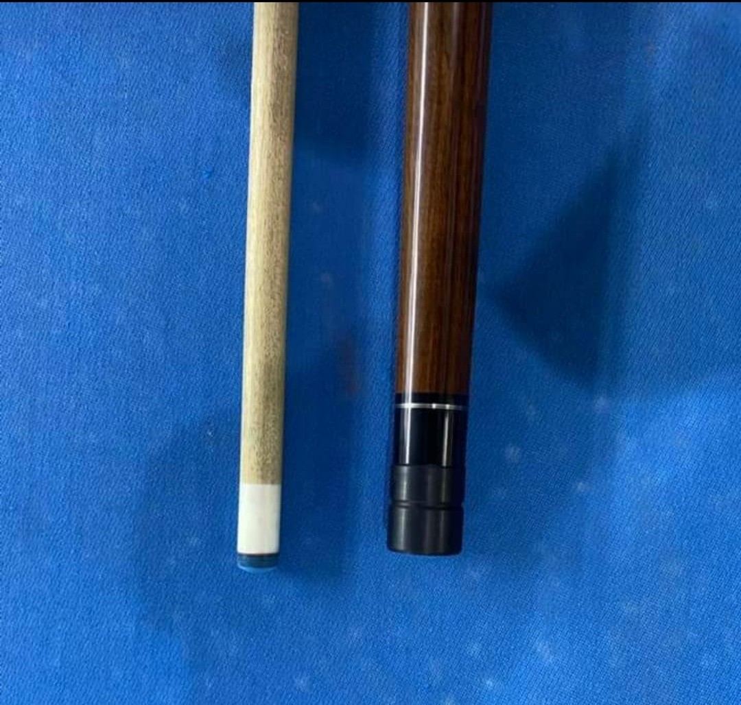 Mezz EC7 w WD700 shaft (Pool Cue), Sports Equipment, Sports