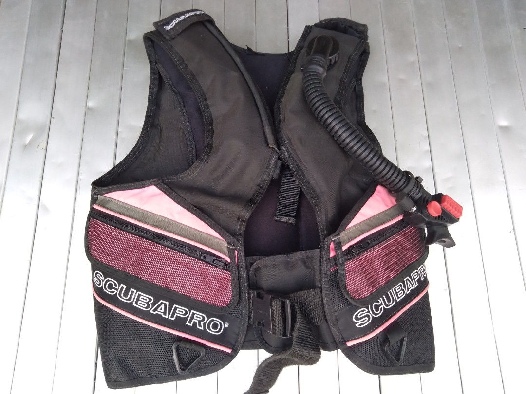 Scubapro BCD Diving gear., Sports Equipment, Sports & Games, Water