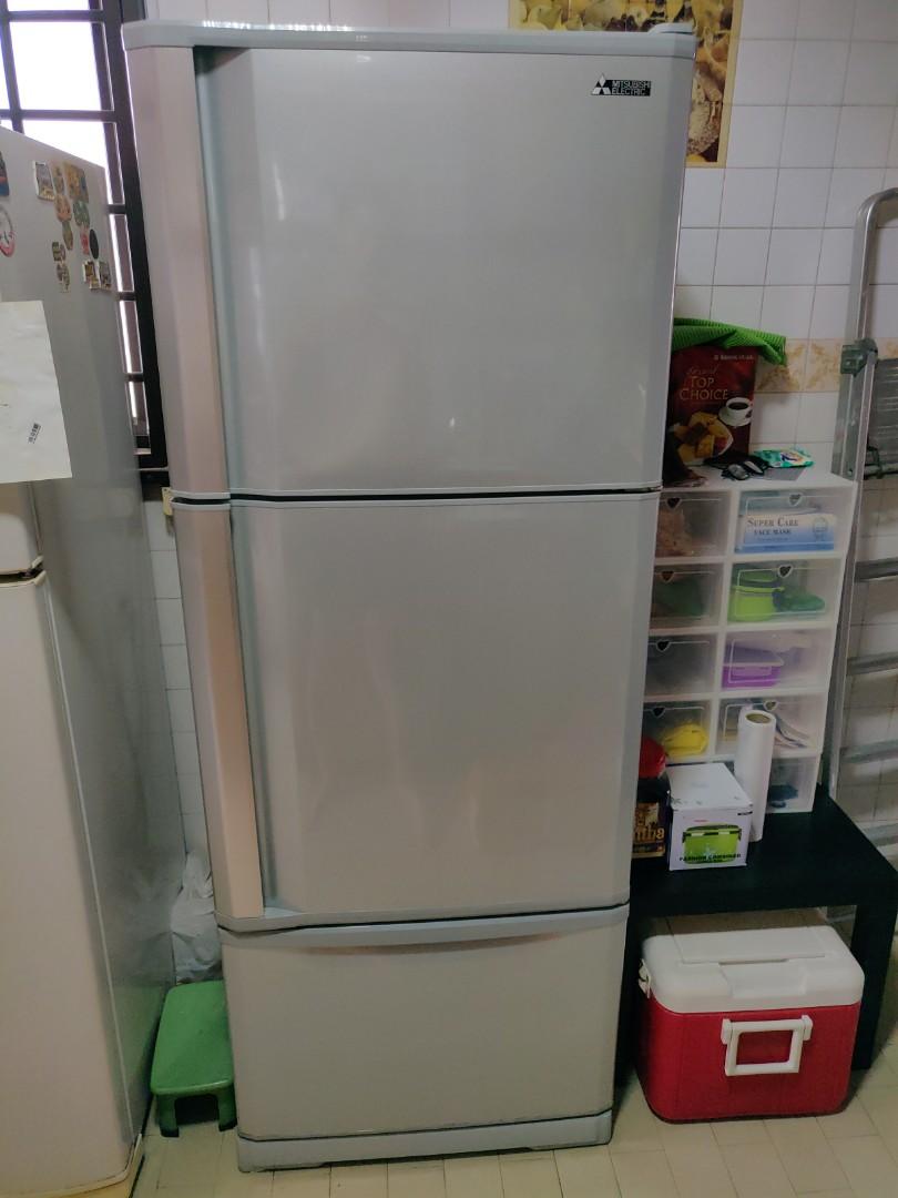 Full size fridge for clearance sale