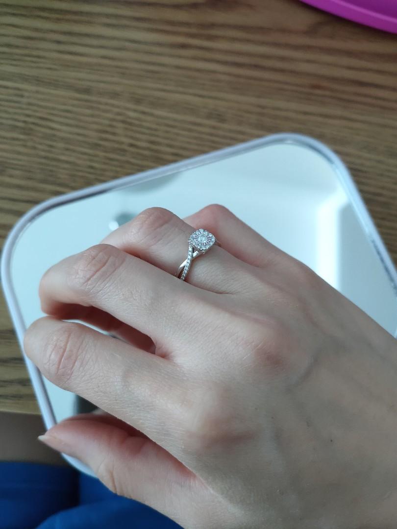 Habib white top gold ring