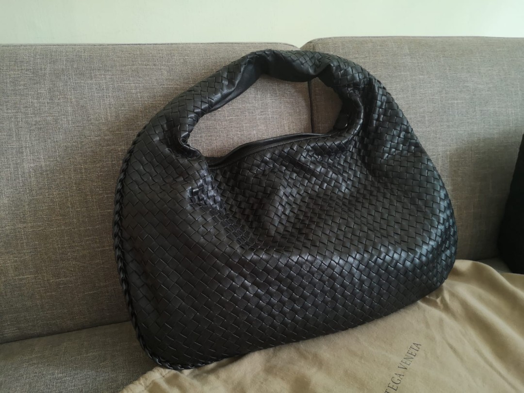 Brand New Bottega Veneta Hobo Shoulder Intrecciato bag in Black