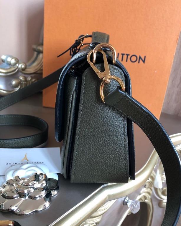 LOUIS VUITTON Black and Navy Box Calf Leather Vivienne at 1stDibs  louis  vuitton neo vivienne, louis vuitton vivienne bag, louis vuitton box  crossbody