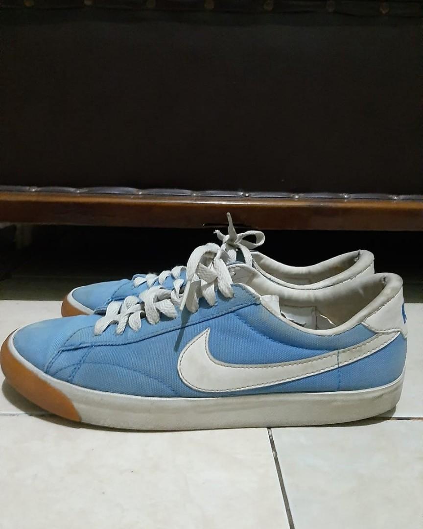 Nike Tennis vintage, Fesyen Pria, Sepatu , Sneakers di Carousell