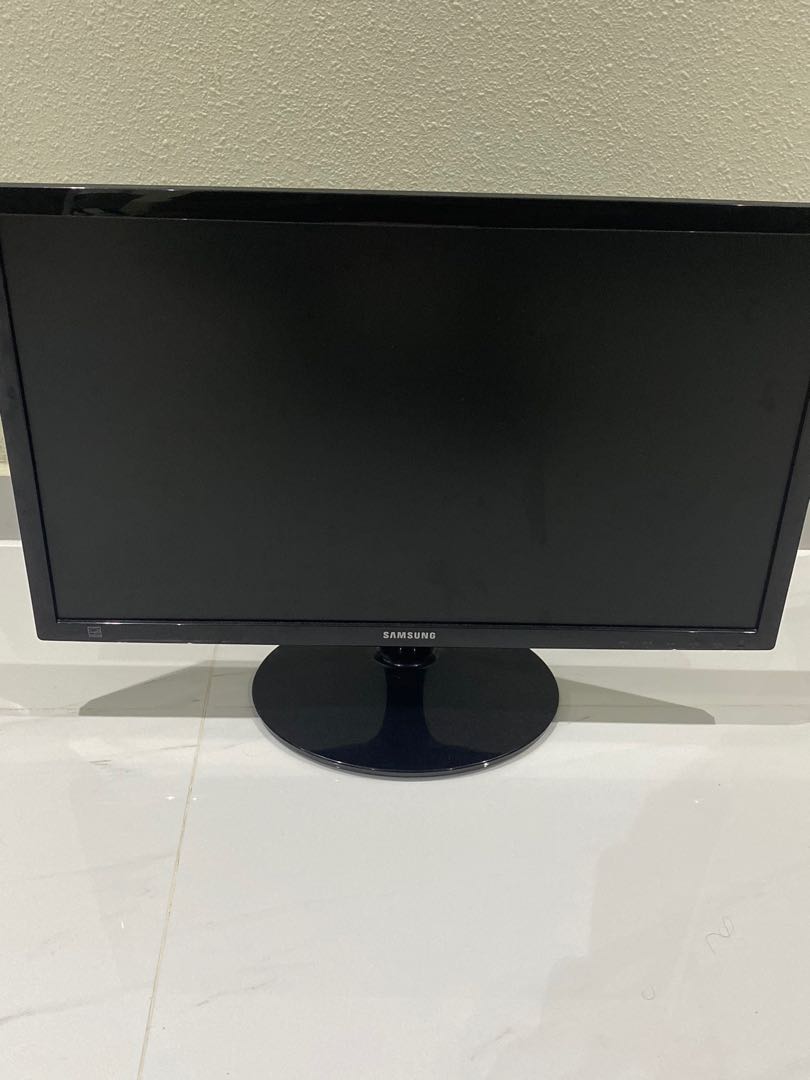 Samsung S24D300H Monitor 24" inch , Computers & Tech, Parts ...