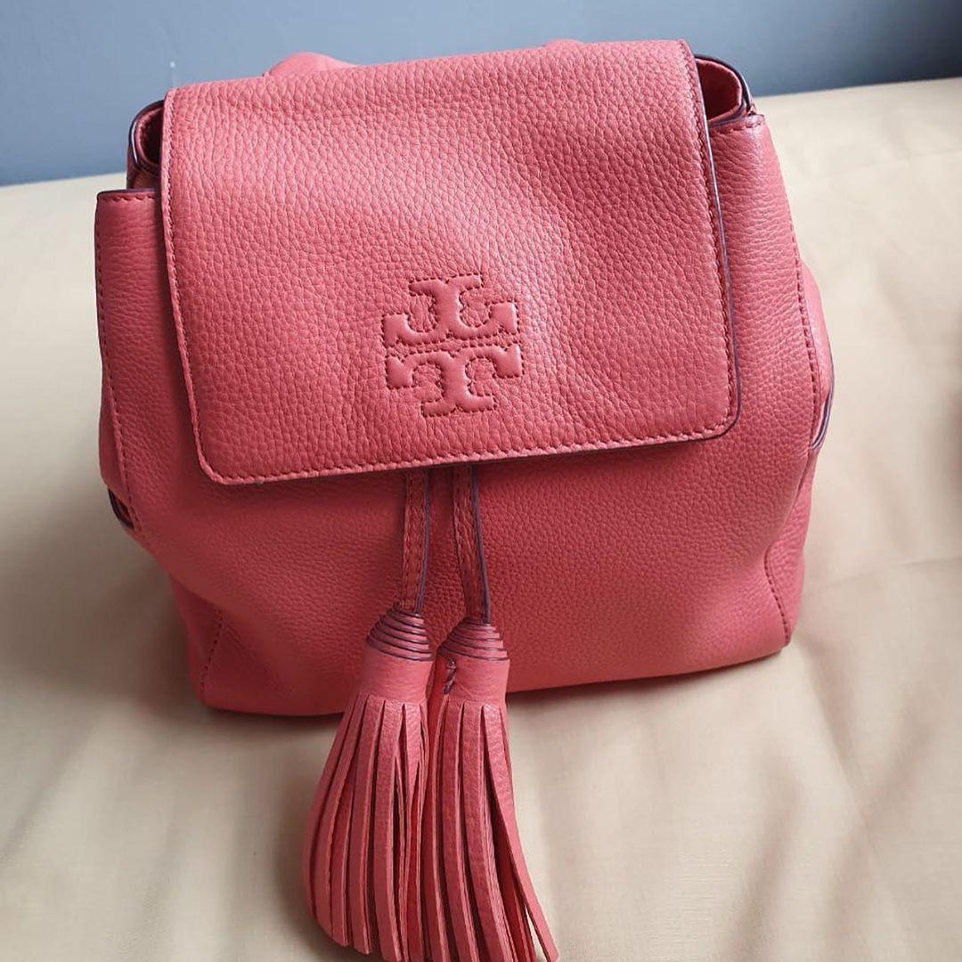 Tory Burch Bag Thea Mini Backpack in Salmon Like New Lengkap dustbag receipt seharga 8 4jt pembelian di Plaza senayan anggep seperti baru hanya 2x