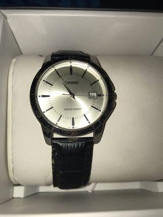 Jam tangan CASIO MTP V004
