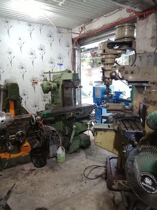 Vertical Milling Machine Industrial Equipment Carousell