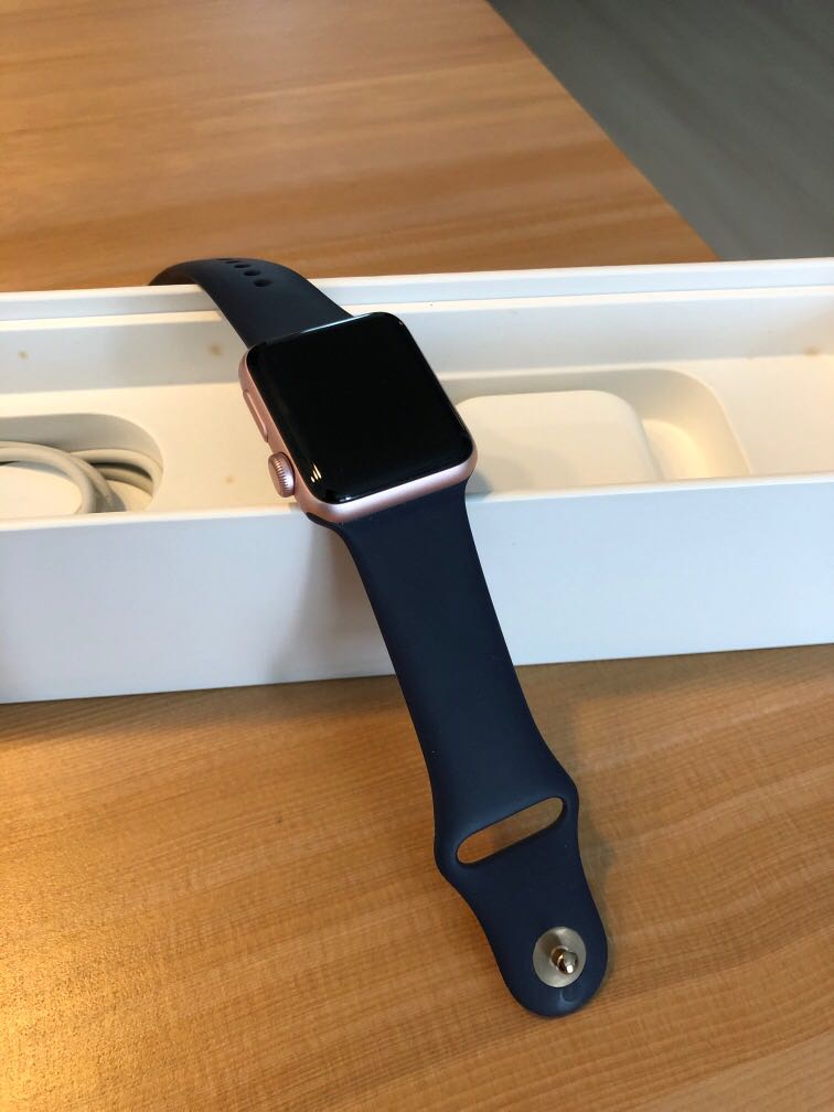 Apple Watch Series 2 38mm Rose Gold Aluminium Case Navy blue sports band