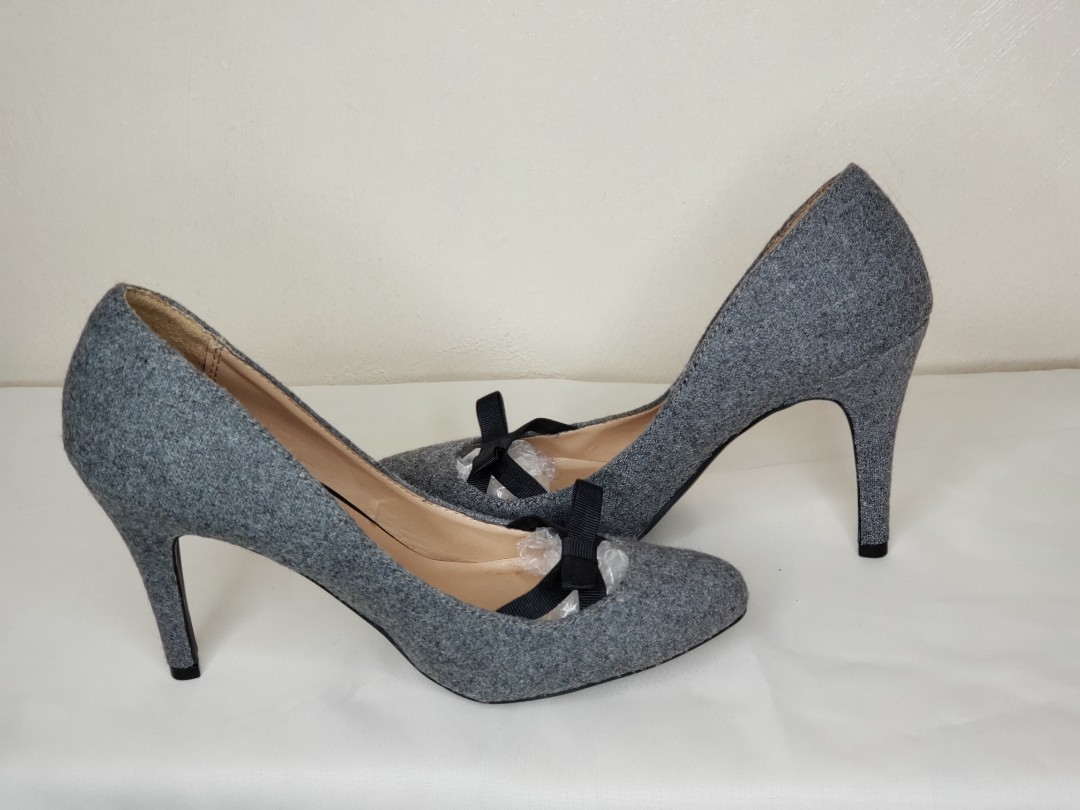 gray heels