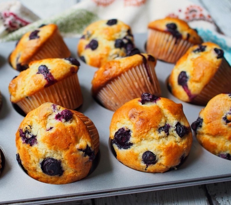 Halal Muffins 6 pieces, Food & Drinks, Baked Goods on Carousell