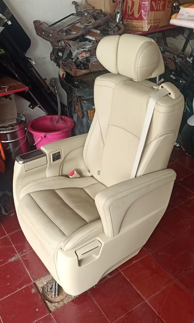Jual jok alphard pilot seat dan captain seat, Auto Accessories on Carousell