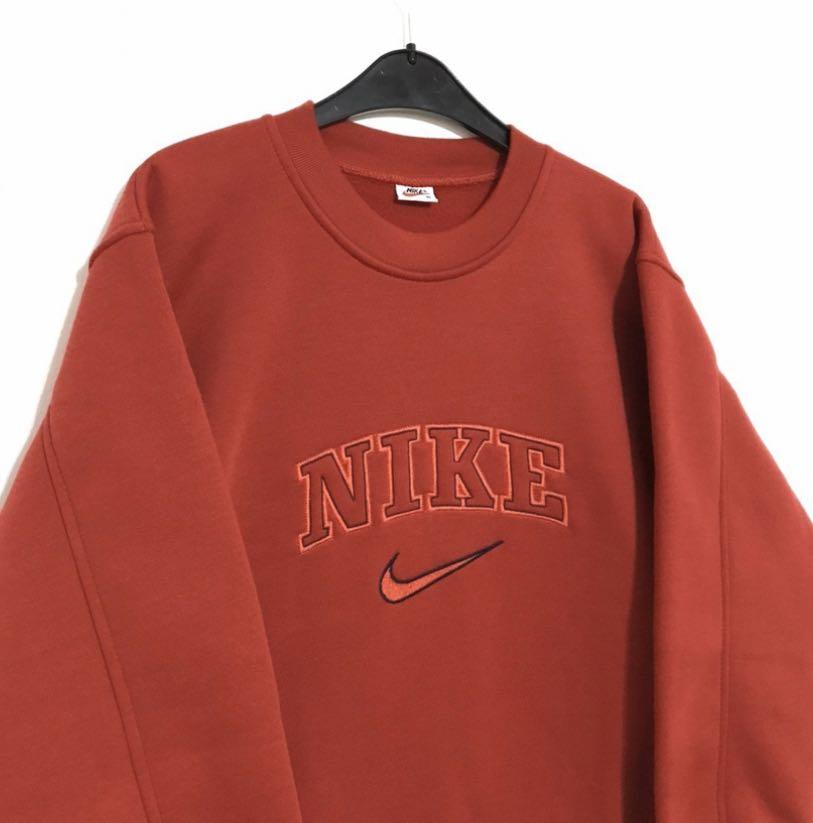 LF VINTAGE NIKE SPELL OUT SWEATSHIRT, Women's Fashion, Tops, Other Tops ...