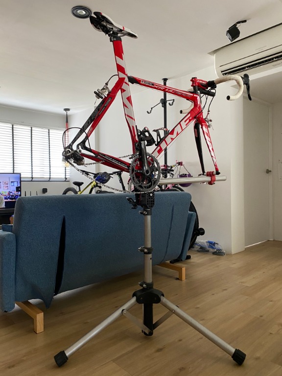 Minoura best sale repair stand