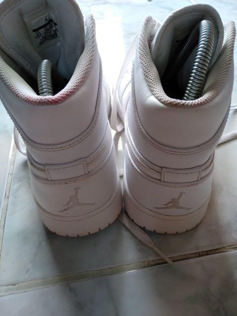 aj1 retro high og neutral grey