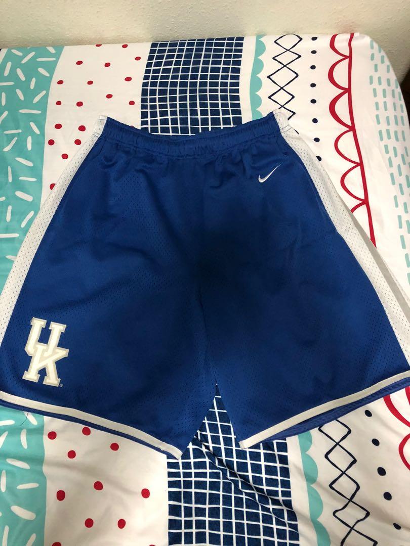 Rare Nike Vintage NCAA Kentucky Wildcats Basketball shorts XXL