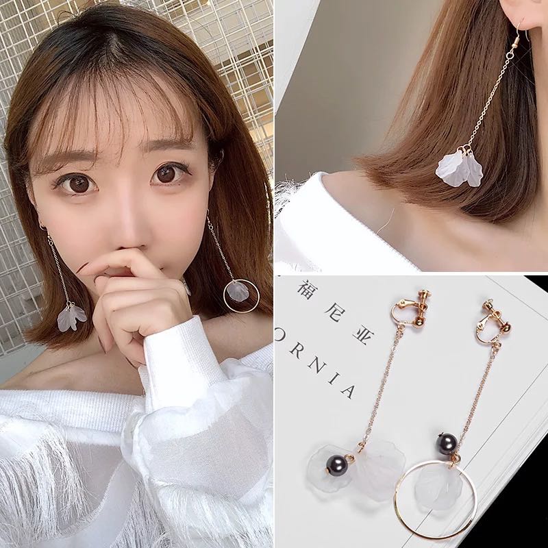 No hole earrings clip on black pearl Women s Fashion Jewelry Organisers Earrings on Carousell