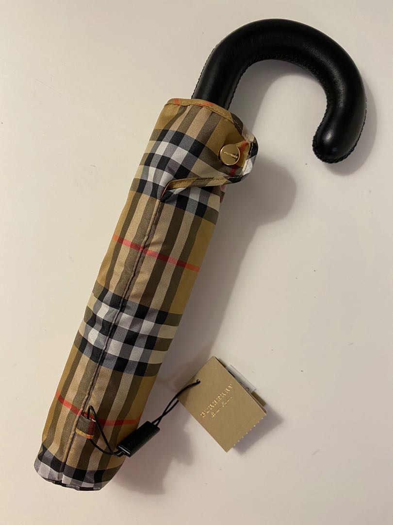 Burberry umbrella 縮骨遮/ 傘, 名牌, 飾物及配件- Carousell