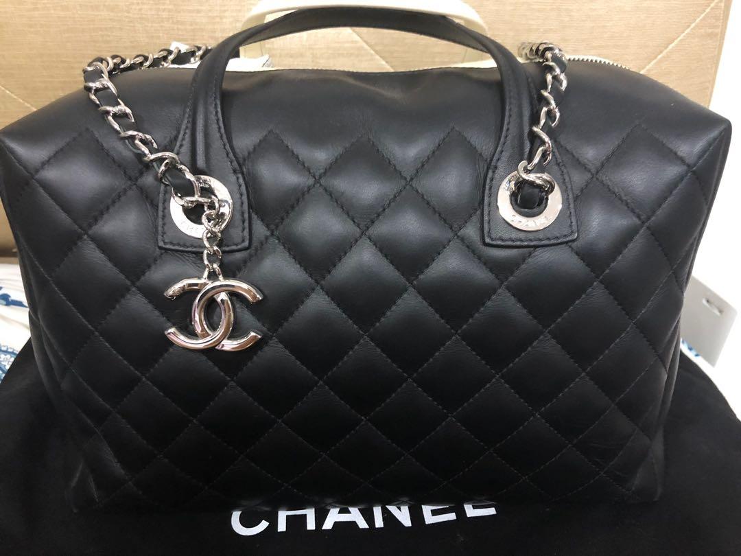 $3k fixed! Chanel Feather Weight Bi Color Black/Ivory Bowling Bag