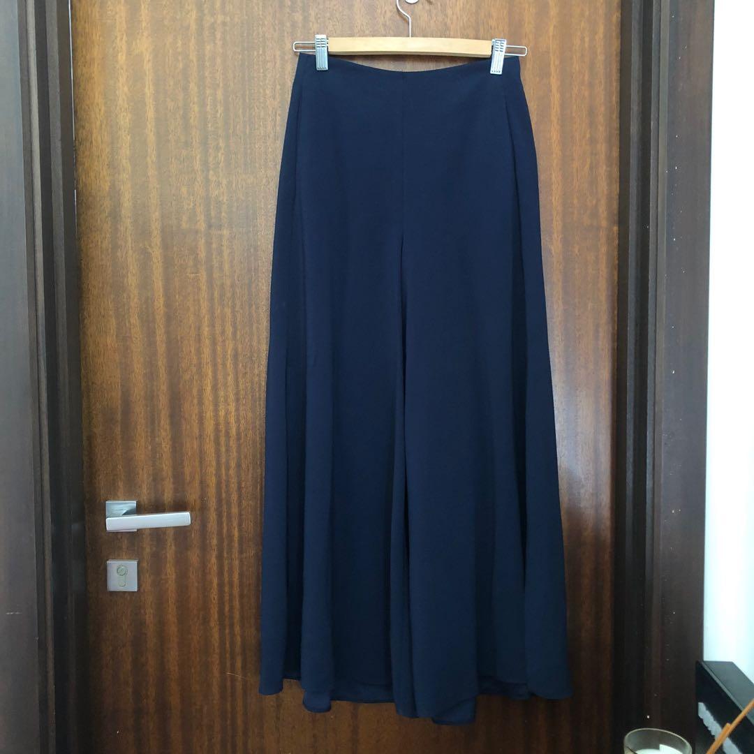 navy blue flowy shorts