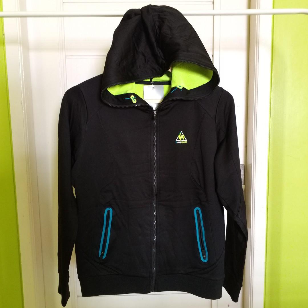 Le coq sportif size M 90 Fesyen Pria Pakaian Baju Luaran di
