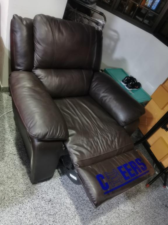 Mint condition Lazy Boy, Furniture & Home Living, Furniture, Chairs on