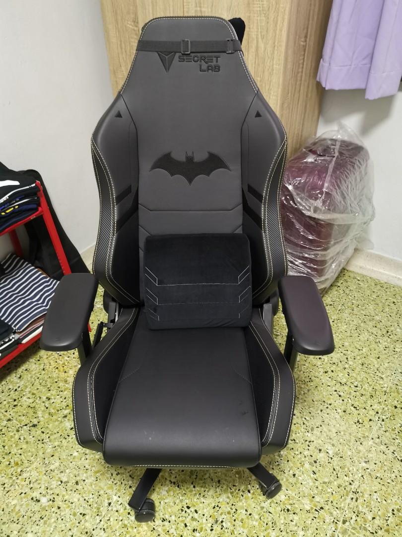 Dark knight store secret lab chair