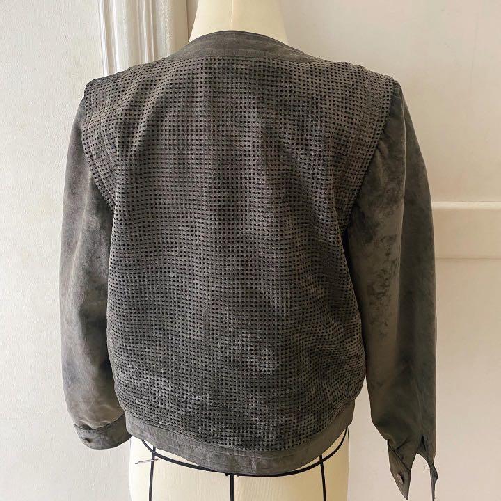 St Vermeer Suede Jacket, Fesyen Wanita, Pakaian Wanita, Atasan di Carousell