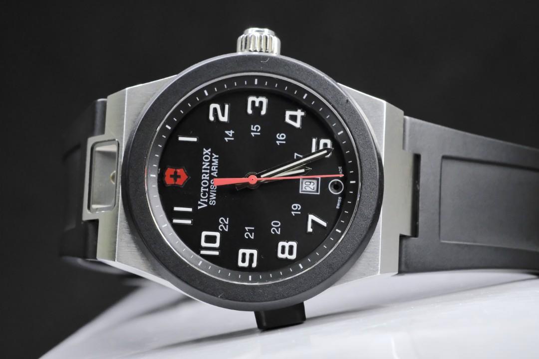 Victorinox night discount vision strap