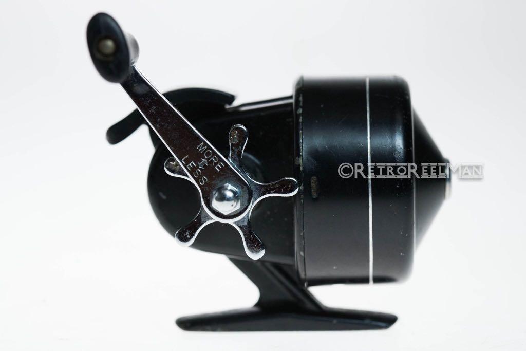 Vintage Daiwa 102A Spincast Reel Made in JAPAN, Sports Equipment