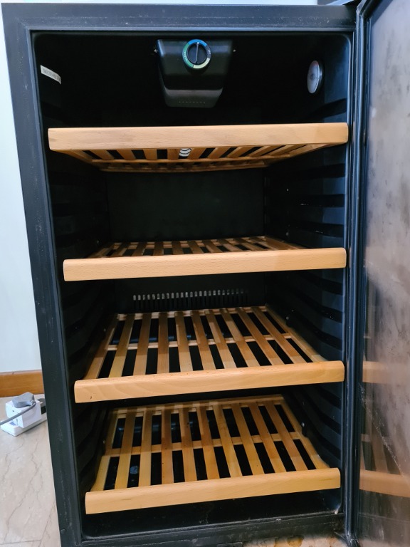 Vintec V30SG WINE Fridge (used), TV & Home Appliances, Kitchen