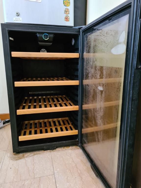Vintec V30SG WINE Fridge (used), TV & Home Appliances, Kitchen