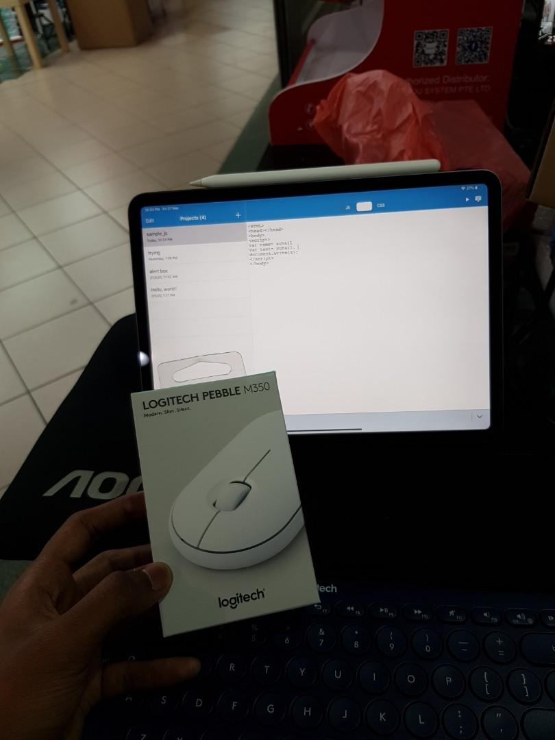 Wireless Mouse (Category: Mouse & Mousepads) located in Singapore. Submitted by mohd_suhail (Listing ID 285261113, Image 2). Description: .
