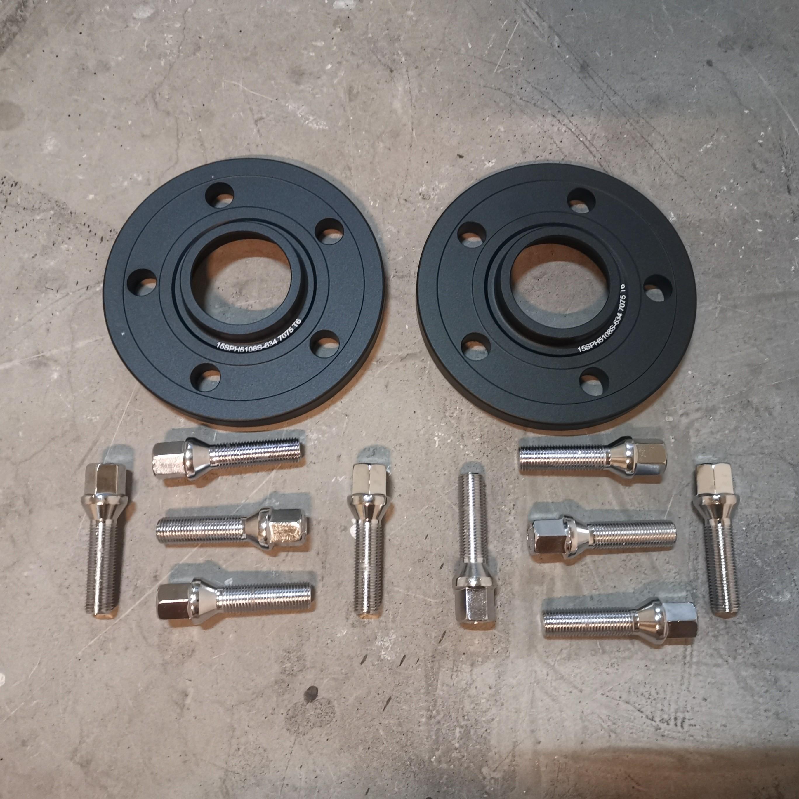 15mm Spacer with Extended Lug Nuts, Car Accessories, Tyres & Rims on