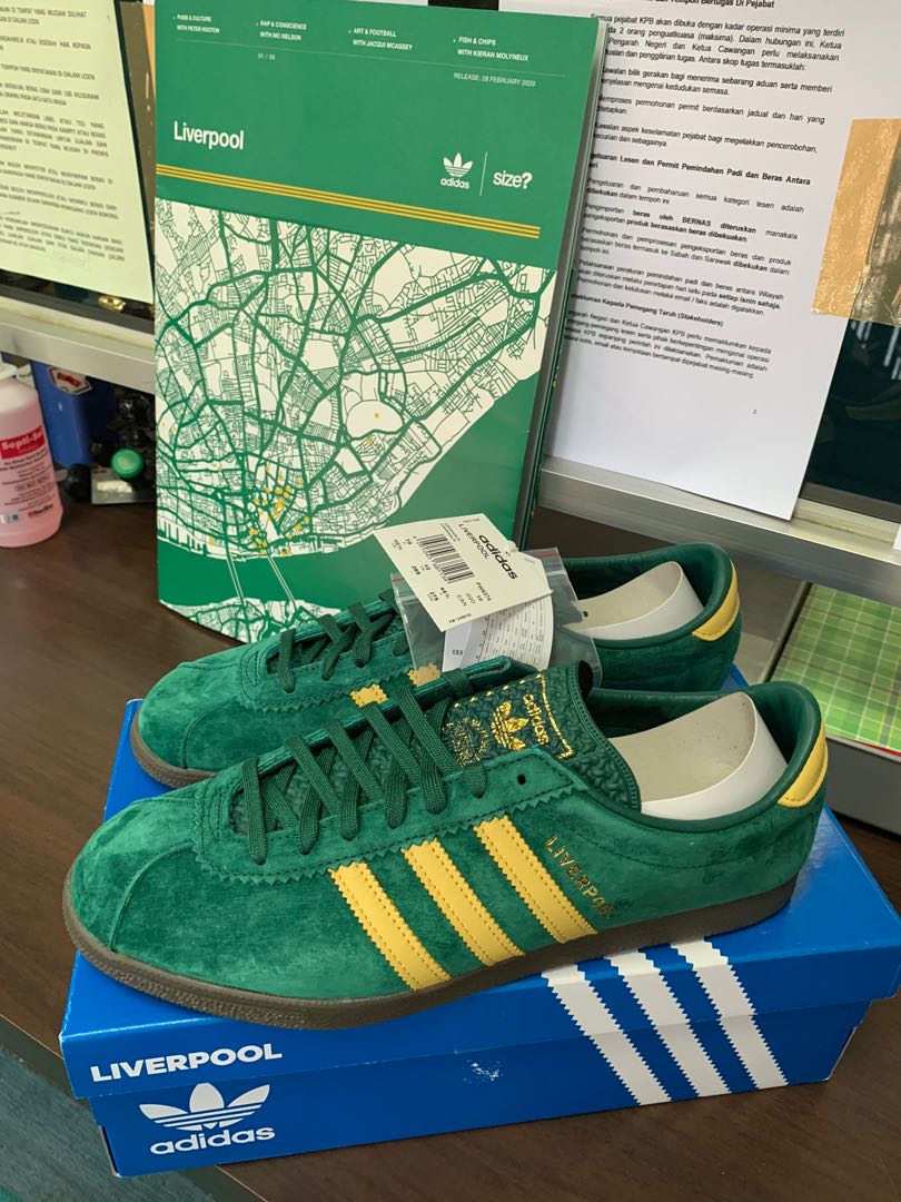 Perforar Macadán Promover Adidas Liverpool Trainers, Men's Fashion, Footwear, Sneakers on Carousell